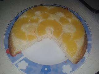 TORTA ALLO YOGOURT E ANANAS