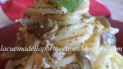 Spaghetti poveri con salsa salernitana