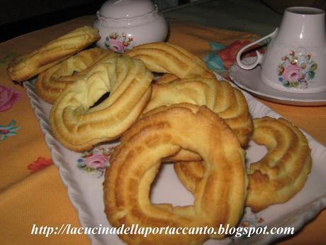 Biscotti a ciambella