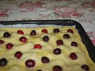 Frolla alla crema di marsala e ciliegie