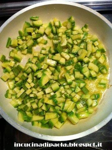 Spaghetti croccanti alle zucchine e tonno