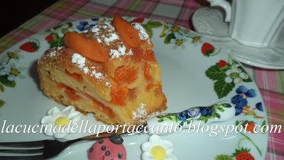 Ciambella morbida alle albicocche fresche e zucchero integrale