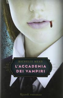 Recensione L'Accademia dei Vampiri di Richelle Mead.