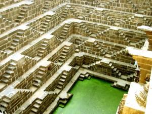 Il pozzo indiano di Chand Baori: superiore rispetto ai moderni progetti idraulici