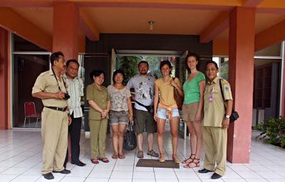 Viaggi in Indonesia: gli ospiti visitano il museo in Manado