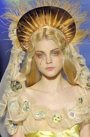 Trend Alert s/s 2013 - Sacred fashion