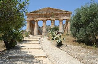 Segesta, tra suggestione e storia!