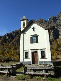 Alpe Devero, tra laghi e vette.