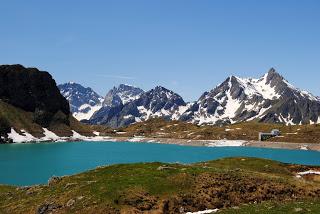 La diga di cartapesta. Il Lago Castel.