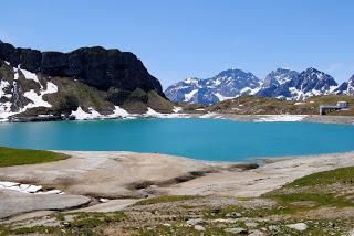 La diga di cartapesta. Il Lago Castel.