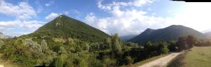 Opi/ Parco Nazionale d’Abruzzo, Val Fondillo. Qui il trekking si fa anche d’Agosto