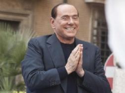 C 2 articolo 1114714 imagepp Silvio Berlusconi minaccia la caduta del governo: ma come non faceva gli interessi del paese lui?