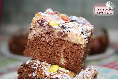 Brownies variegati ciocco-nutella con mini-smarties