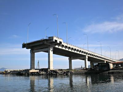 Viaggi in Indonesia: ospiti al porto di Manado