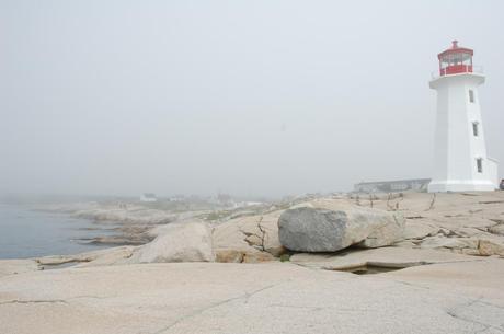 Faro Peggy's Cove e nebbia