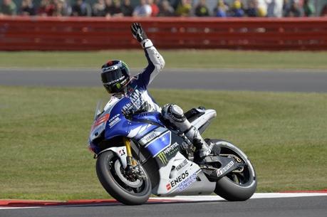 MotoGP: Lorenzo vince su Marquez e su Yamaha, Rossi quarto troppo lento nei primi giri.