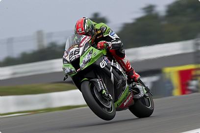 SBK: Sykes vince Gara 1 al Nürburgring e ringrazia la bandiera Rossa