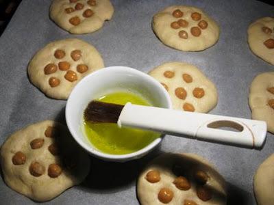 Fatayer bi hummus ovvero Focaccine con i ceci