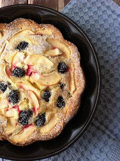 TORTA AL MASCARPONE CON MELE E MORE AL LIMONE