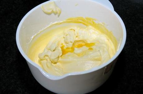 Incorporate la panna alla crema