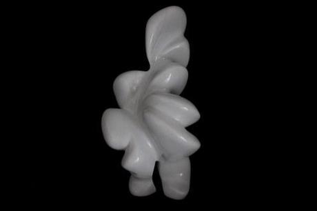 Gravity  marmo bianco carrara cm 43x23x21 di Emanuele Rubini dedicata a George Clooney e Sandra Bullock     21