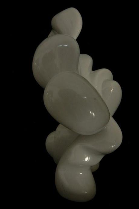 Gravity  marmo bianco carrara cm 43x23x21 di Emanuele Rubini dedicata a George Clooney e Sandra Bullock     29
