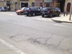 Venosa/ Incontri. Accade passeggiando da fotoreporter per le strade del centro storico