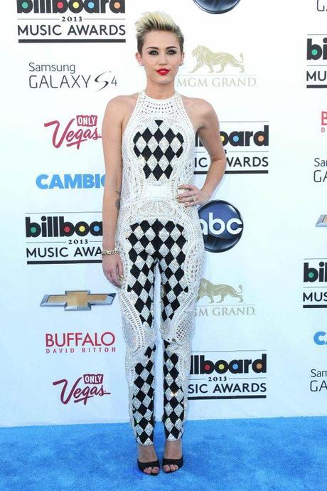 red_carpet___miley_cyrus_(1)