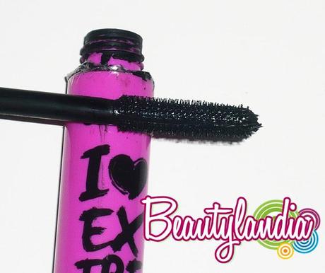 ESSENCE- Mascara I Love Extreme (confezione rosa) -