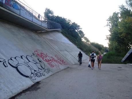 Ponte della Scienza. Ancora non inaugurato, già completamente devastato