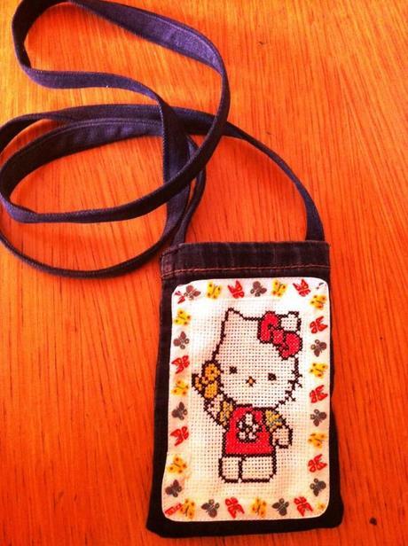 Custodia cellulare fai da te custodia-cellulare-hello-kitty