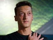 Arsenal, parla Ozil: “Ancelotti credeva