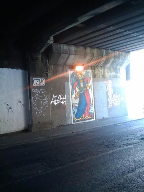 Le belle opere di street art al sottopasso Ostiense stanno via via scomparendo dietro la volgarità e la vigliaccheria dei soliti vandaletti