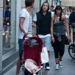 Milan: Nainggolan e Acquafresca, shopping in via Montenapoleone 05