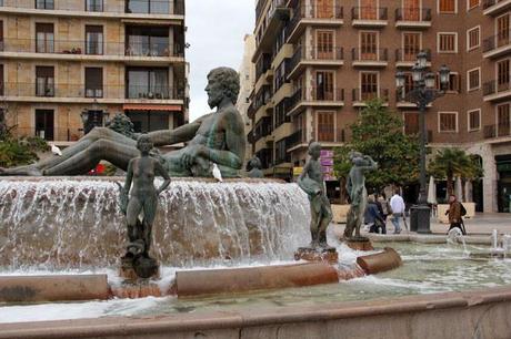 plaza de la virgen_valencia_viaggiandovaldi