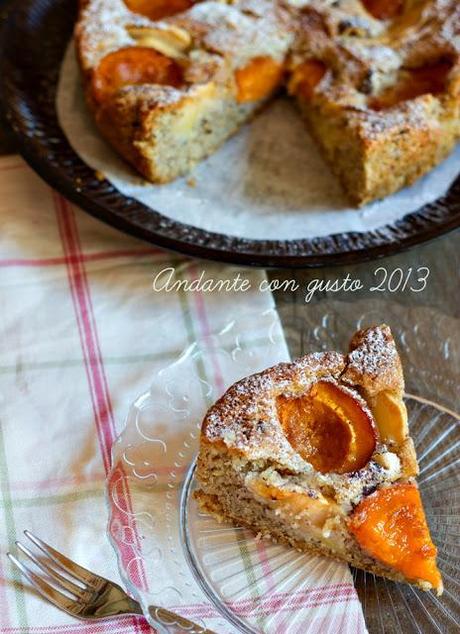 Settembre, il mese dell'amore: Torta di nocciole con mele e albicocche