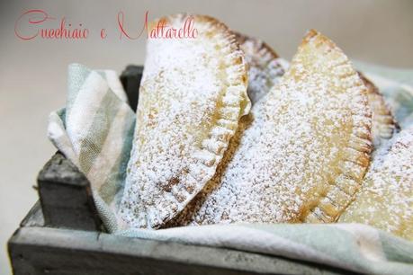 mezzelune dolci con ricotta e canditi