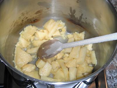 Risotto tropicale all'ananas, mandorle e curry