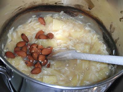 Risotto tropicale all'ananas, mandorle e curry