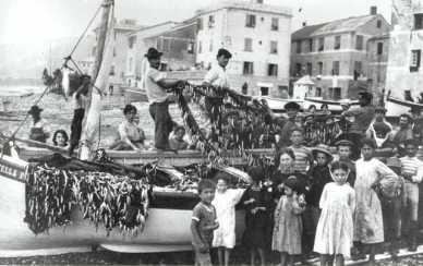 LA PESCA DALLA BARCA STELLA POLARE