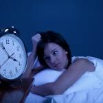 Insonnia? Si legge sul viso: occhi gonfi, pelle pallida, rughe…