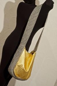 bag_fashona_gold-682x1024