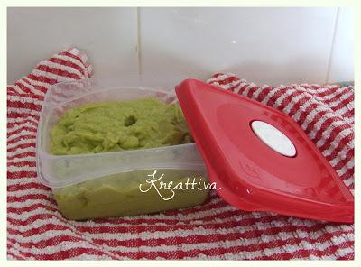 Farfalle con avocado e pomodori