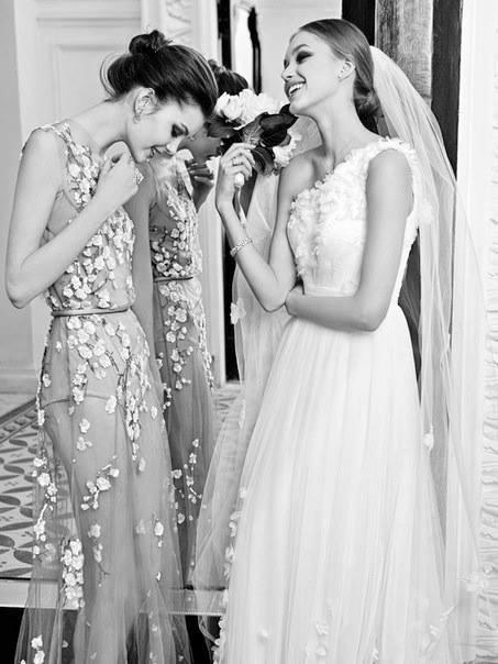 Amiche,diari e bouquet bianchi