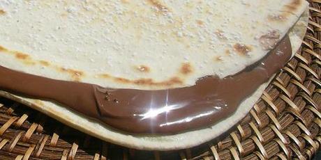 Piadina senza glutine con la Nutella