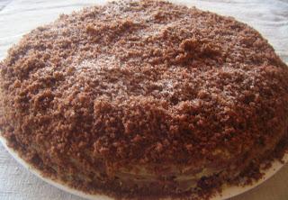 Torta mimosa al cioccolato con crema di pistacchio