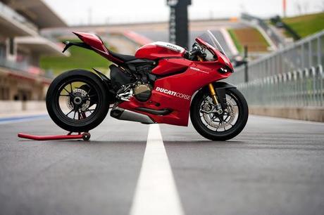 Ducati 1199 Panigale R 2013