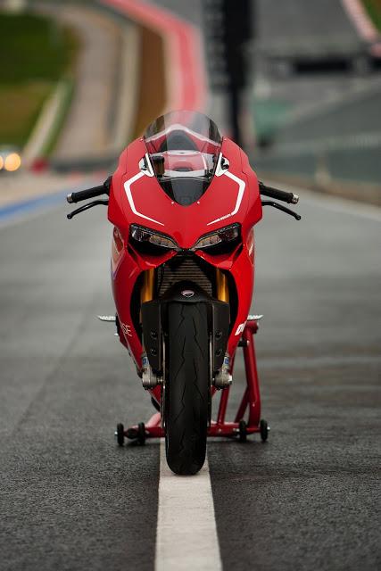 Ducati 1199 Panigale R 2013