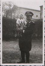 Nonno e mamma, Trento, aprile 1942