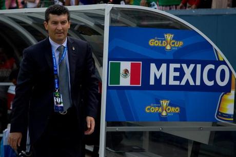 Qualificazioni mondiali CONCACAF: esonerato il ct del Messico de La Torre